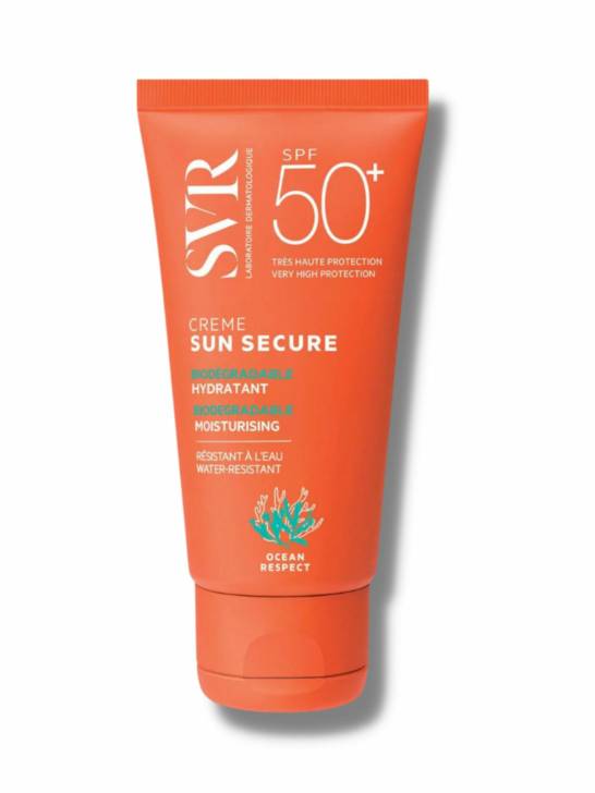 SVR SUN SECURE Blur teinte est une Crème mousse teintée flouteur optique SPF50+, pour toutes les peaux sensibles. Adolescent, adulte. Visage. SUN SECURE Blur délivre à la fois une très haute protection solaire tout en respectant les peaux les plus sensibles et l’environnement marin. La légère teinte halée réhausse de svr blur, unifie et illumine le teint pour un effet bonne mine naturel qui s’adapte à la majorité des carnations